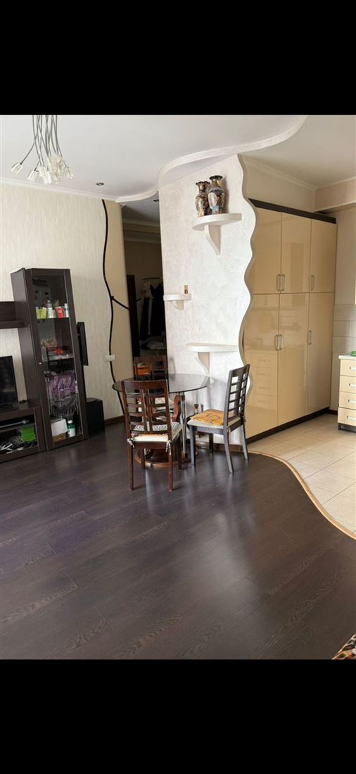 Купить --комнатную квартиру