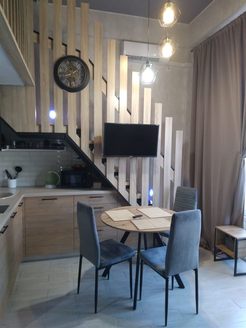 Снять --комнатную квартиру