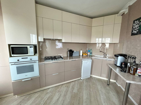 Купить 4-комнатную квартиру