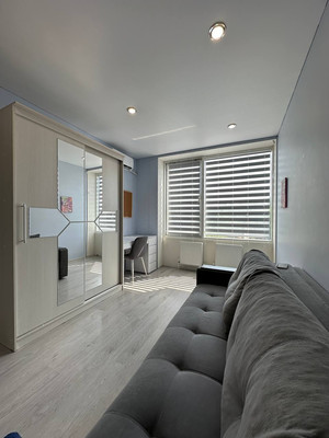 Купить --комнатную квартиру